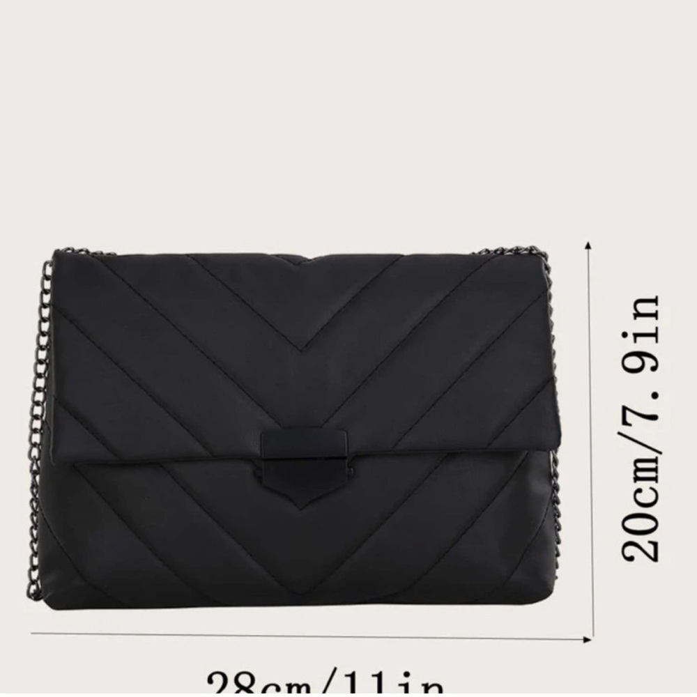 🌸NWT Black Vegan Leather Crossbody Bag. Chevron Design. - Picture 7 of 8